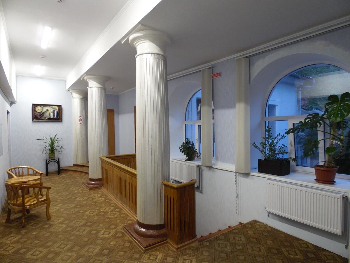 Отель На Адмирала Макарова Николаев-14