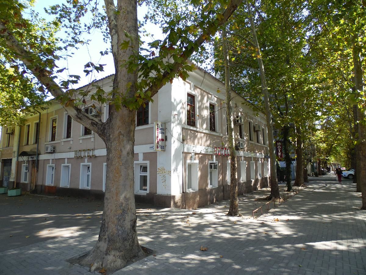 Отель На Адмирала Макарова Николаев-8
